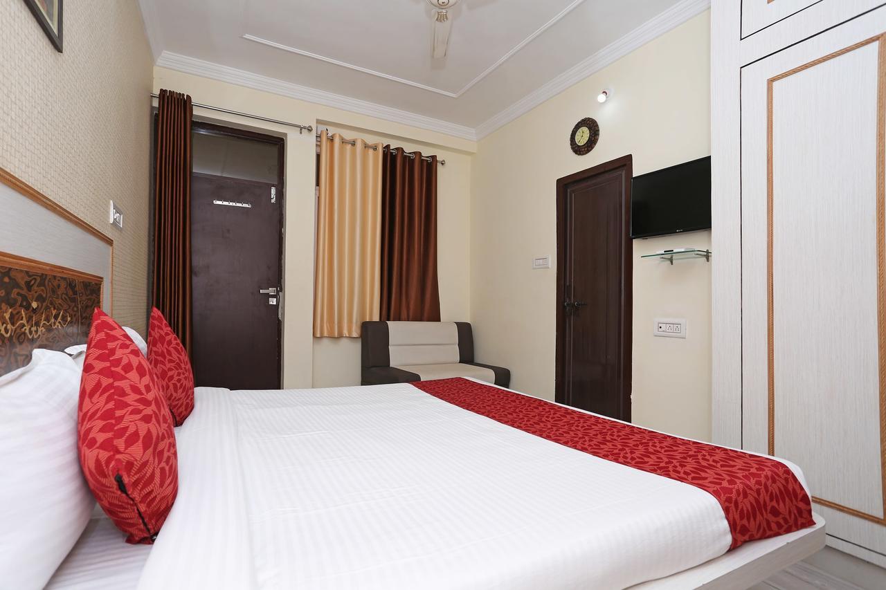 Oyo 10104 Radhika Resort كوتا المظهر الخارجي الصورة